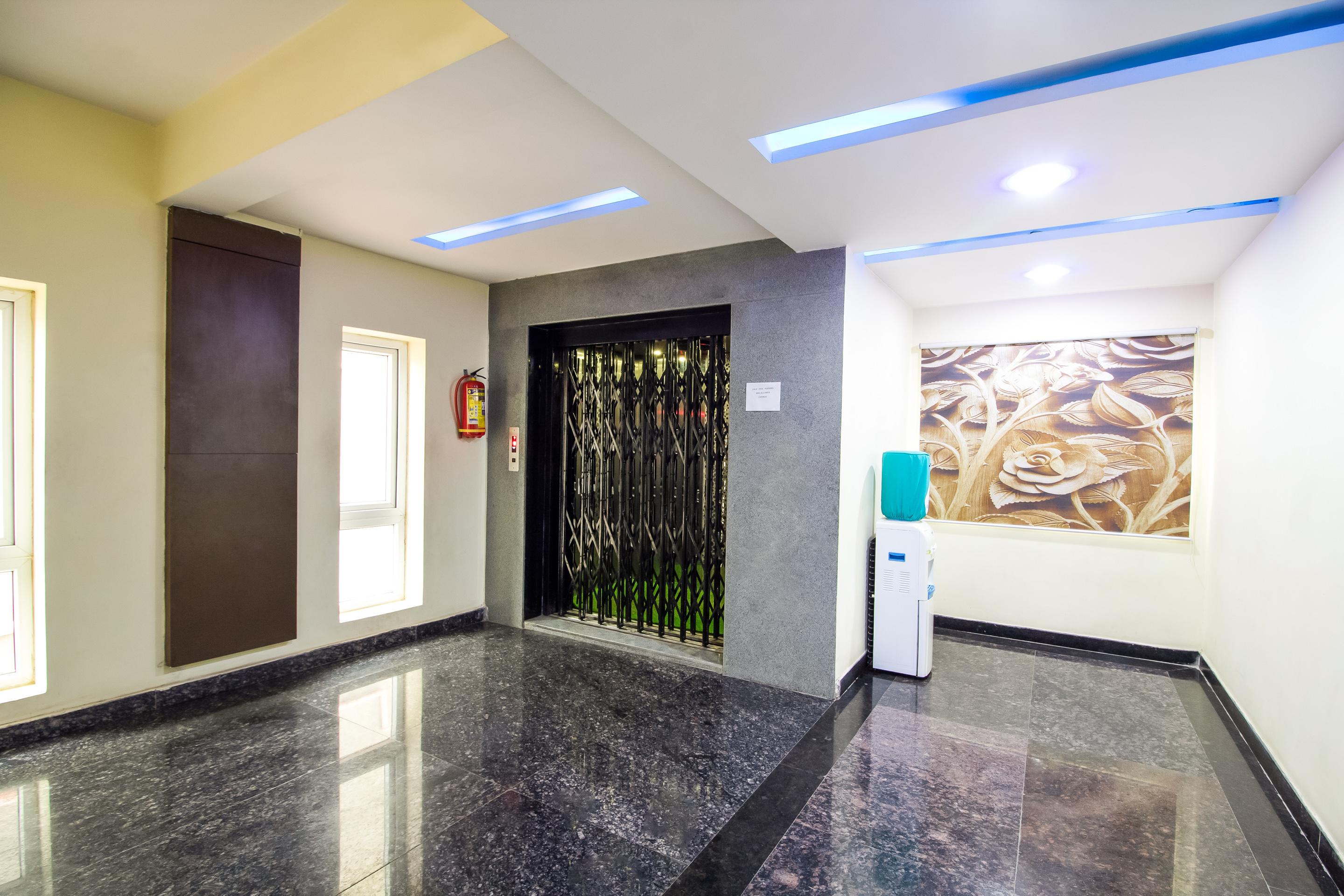 מלון Capital O Sri Navya Grand Near Nexus היידראבד מראה חיצוני תמונה