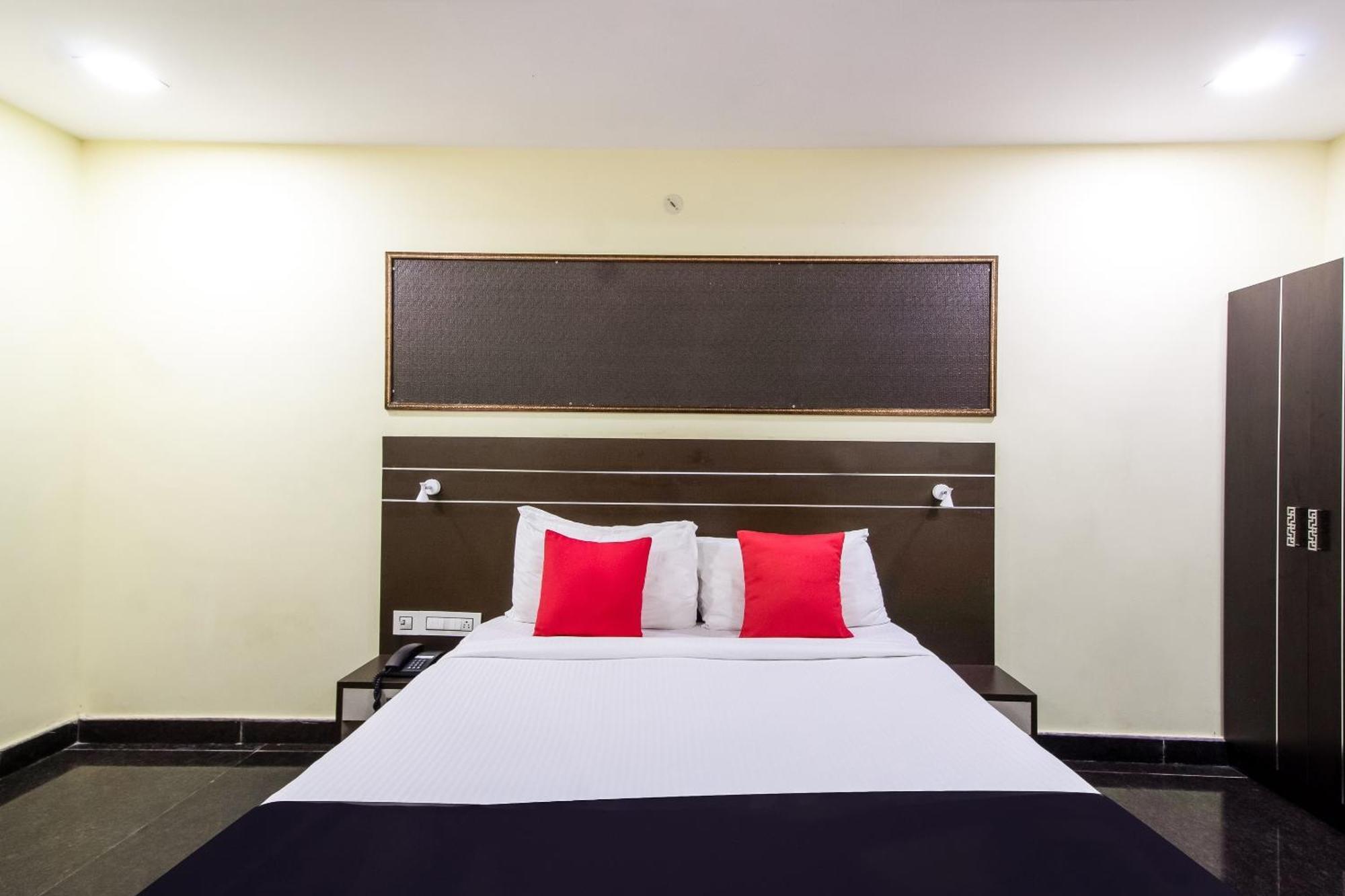 מלון Capital O Sri Navya Grand Near Nexus היידראבד מראה חיצוני תמונה