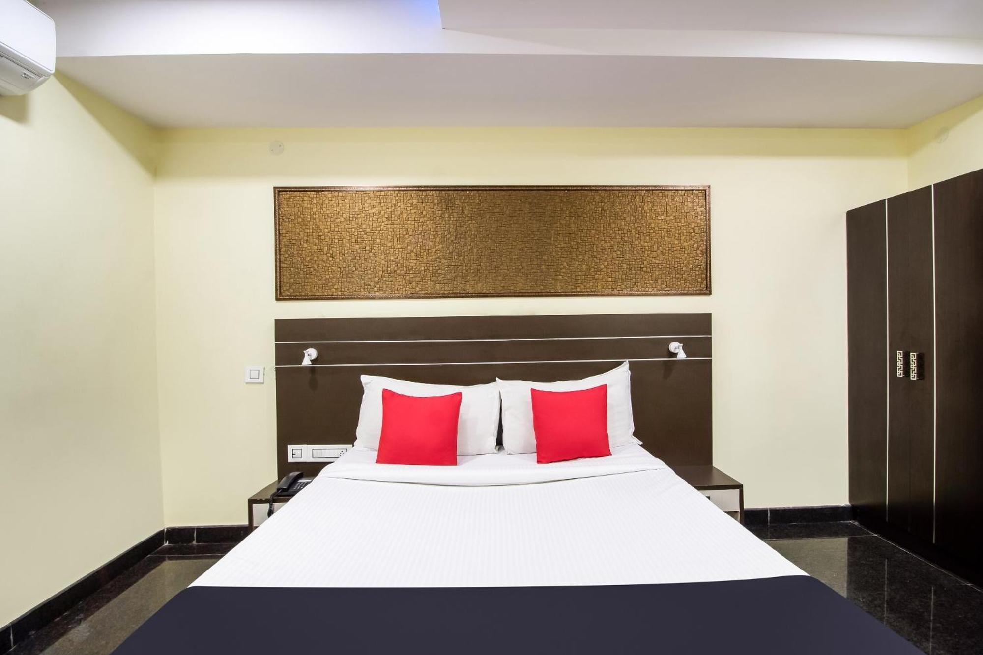 מלון Capital O Sri Navya Grand Near Nexus היידראבד מראה חיצוני תמונה