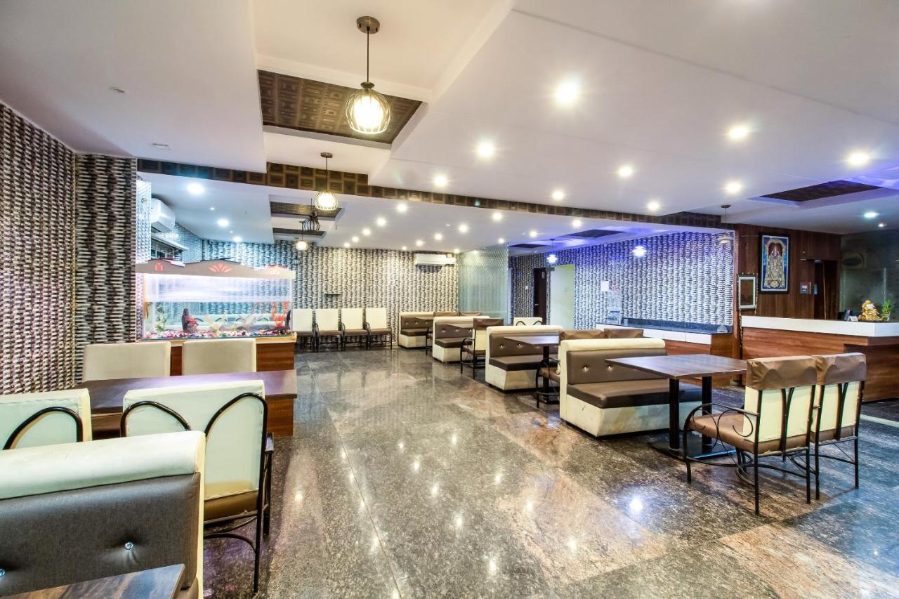 מלון Capital O Sri Navya Grand Near Nexus היידראבד מראה חיצוני תמונה